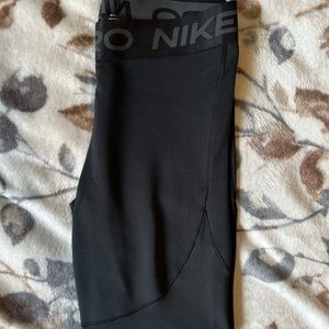 NIKE PRO THERMA LEGGINGS